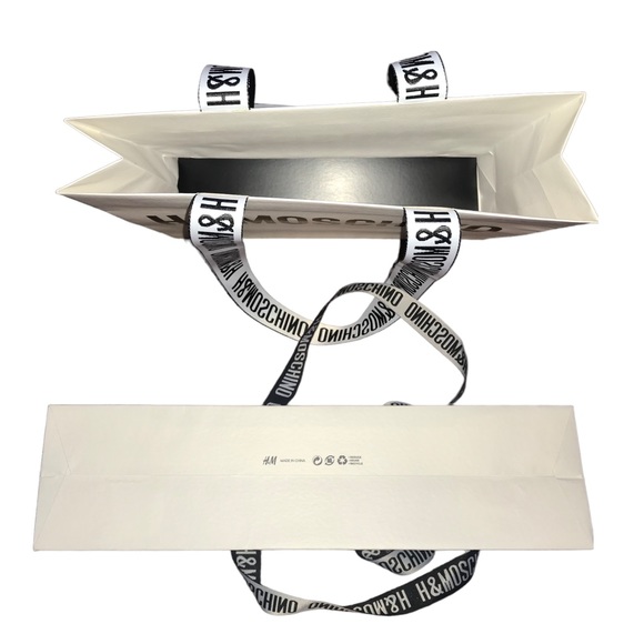 H&M X Moschino Paper Bag - Picture 3 of 4